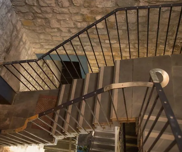 Gloria - Rebecca Πιράν